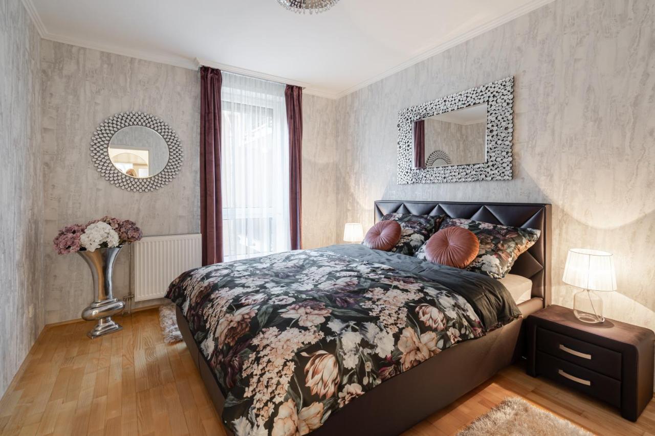 Beautiful Three Bedrooms Apartment With Free Parking Close To The Danube Coast Budapest Exterior photo