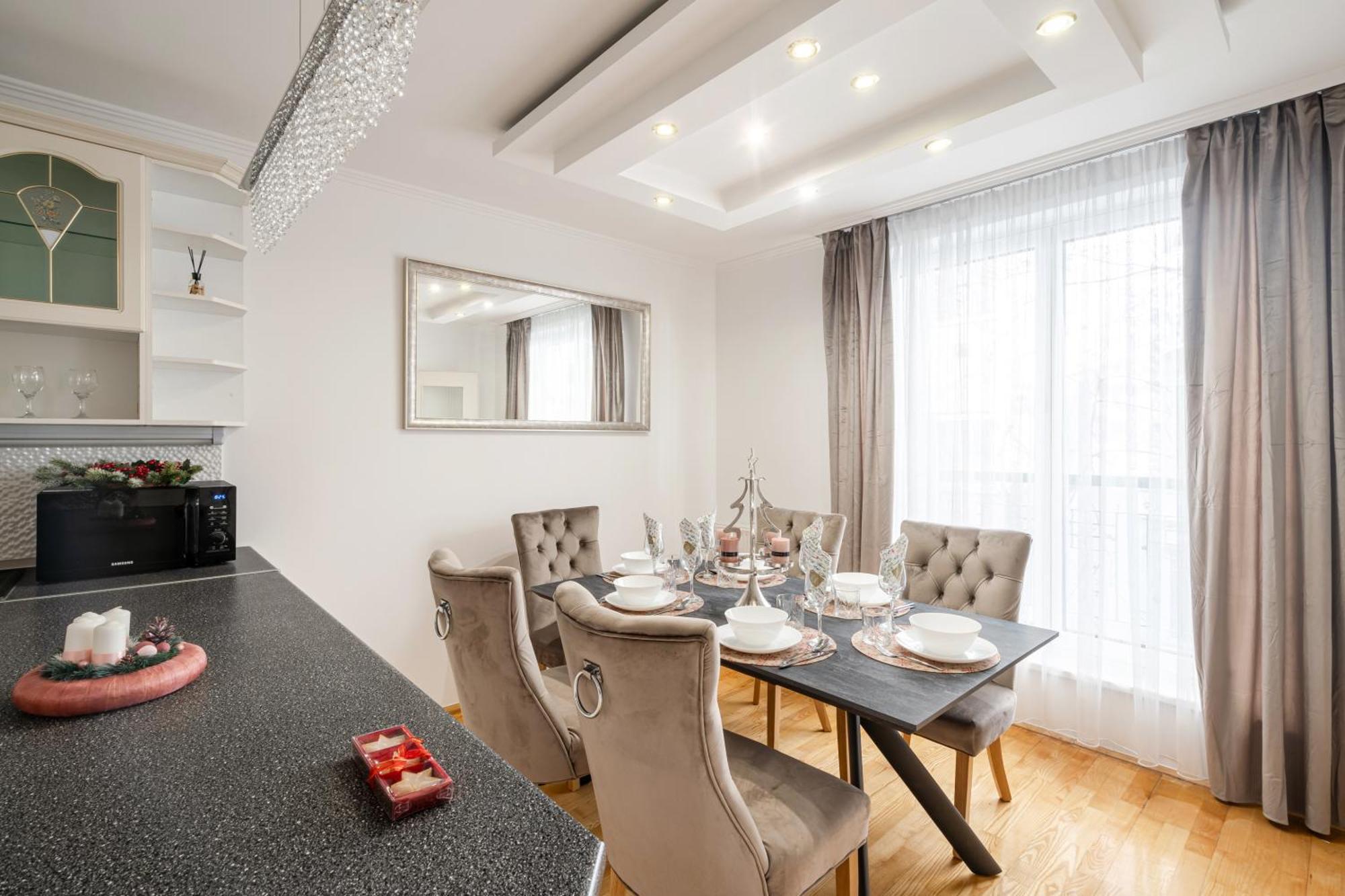 Beautiful Three Bedrooms Apartment With Free Parking Close To The Danube Coast Budapest Exterior photo