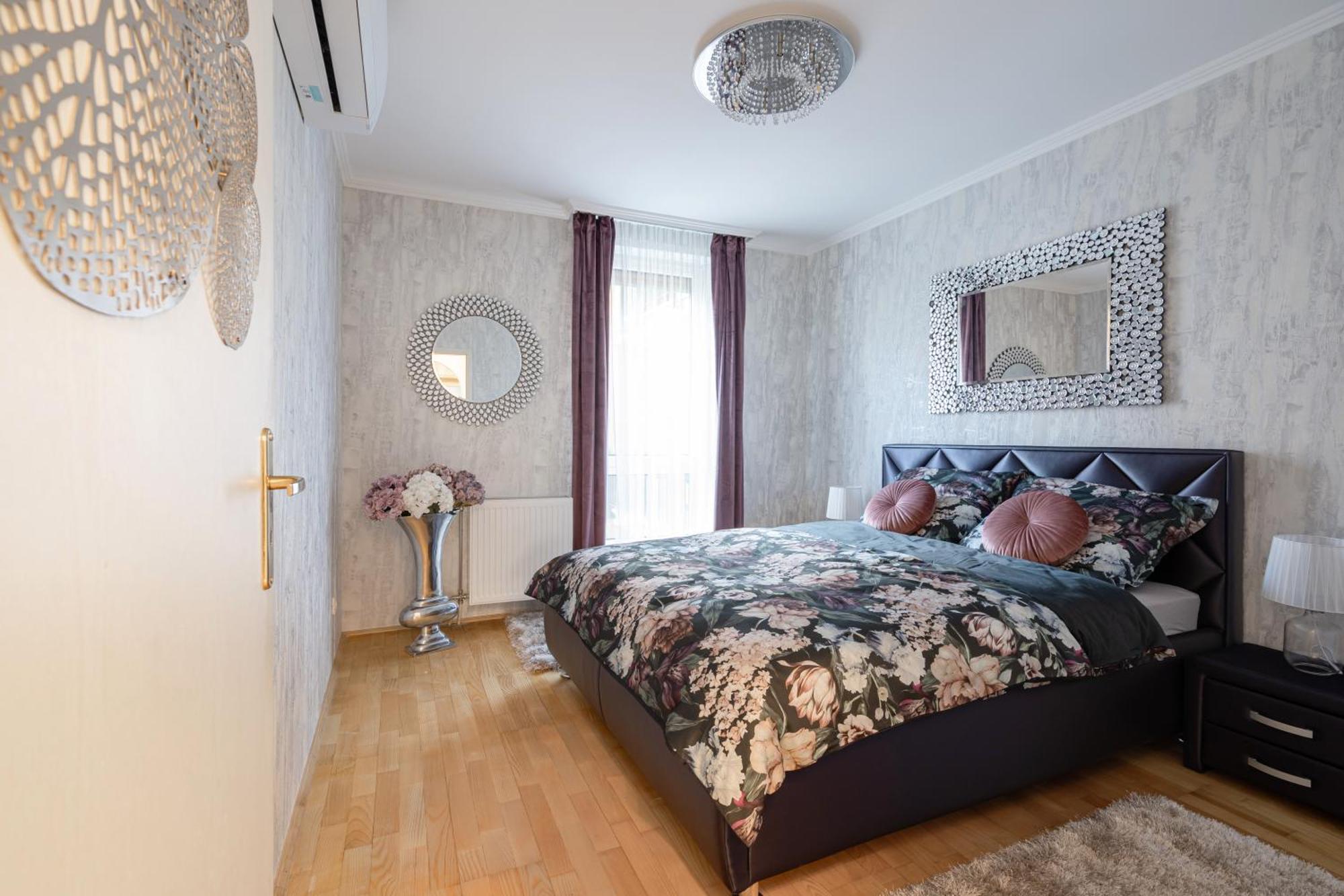 Beautiful Three Bedrooms Apartment With Free Parking Close To The Danube Coast Budapest Exterior photo